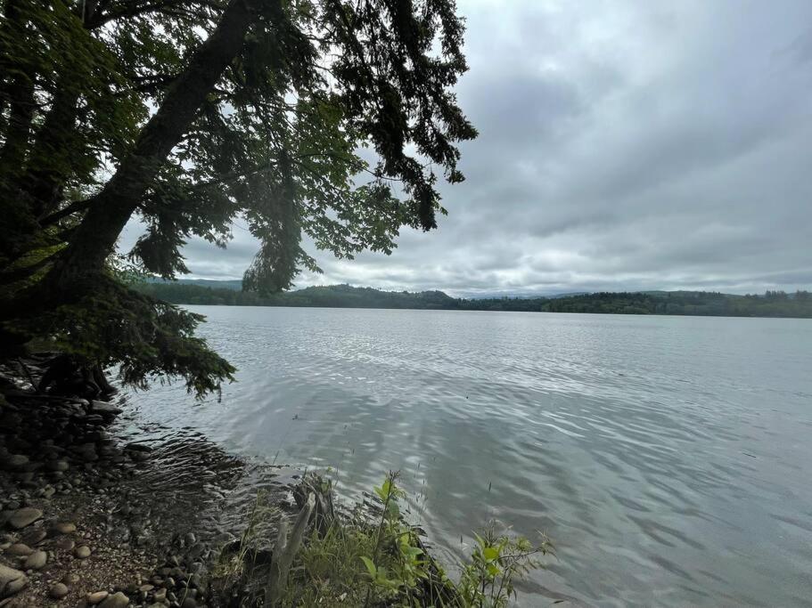 Romantic Cozy Walk To Hot Tub Bikes Kayaks Grill Onalaska